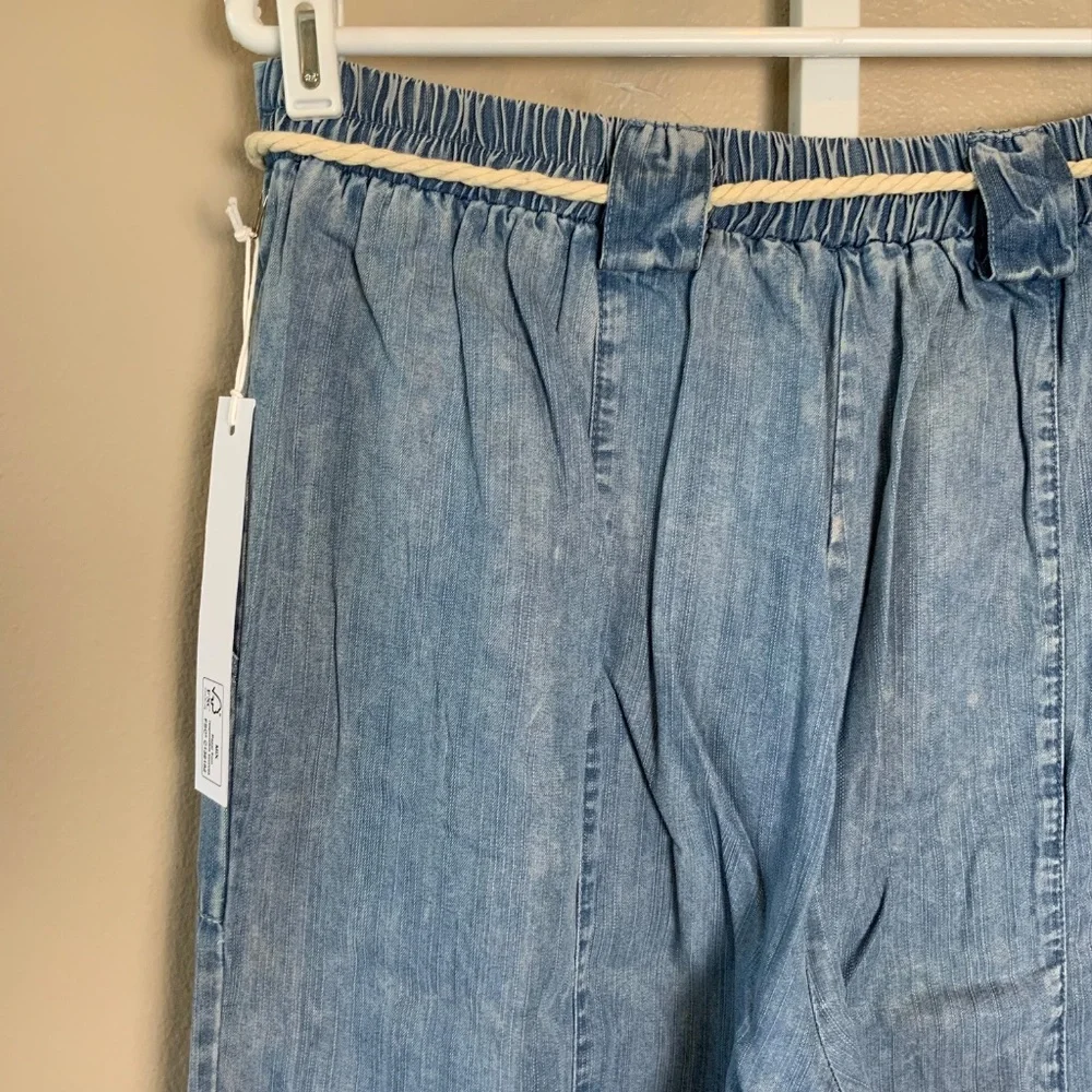 Jane + Delancey Chambray Lightweight Cropped Belted Pants - Picture 12 of 16